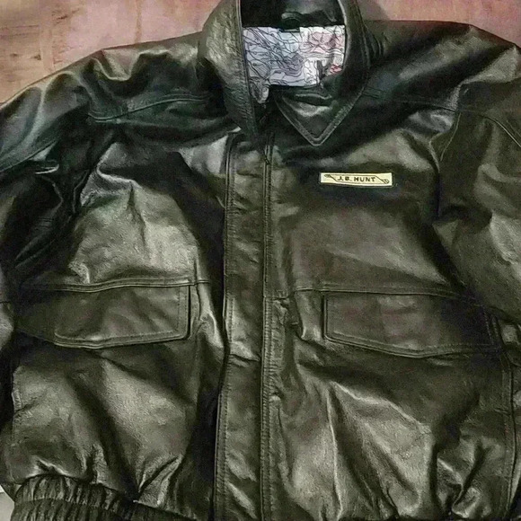 JB Hunt leather jacket #1 - Picture 1 of 6